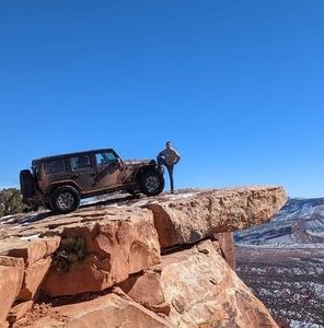 Meet your Posher, Collin